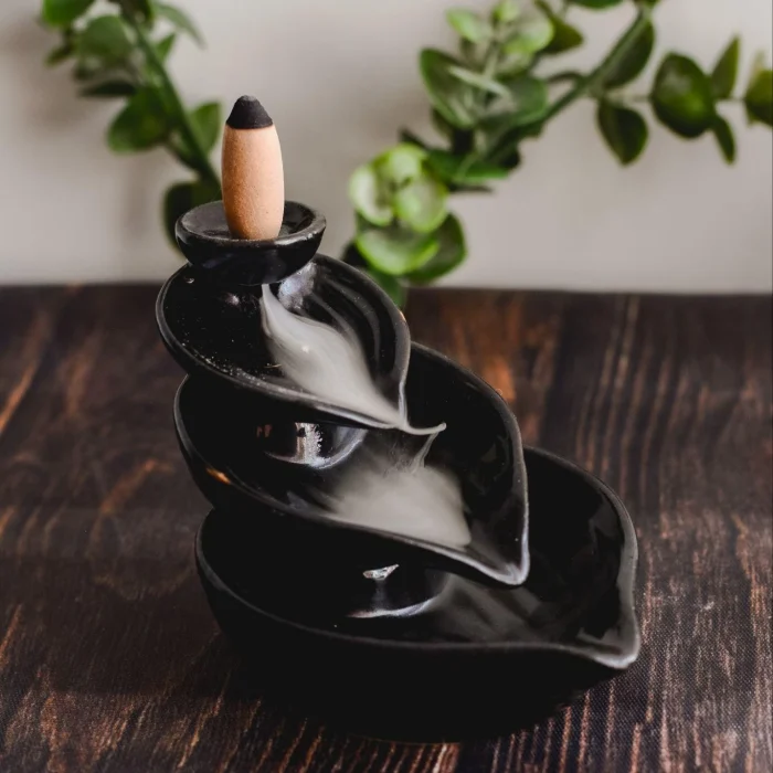 Ceramic Backflow Incense Fountain - 30 Cones Included for Pooja Meditation, Elegant Backflow Incense Holder, Aesthetic Incense Burner for Decor