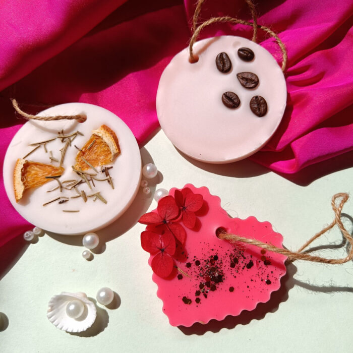 Scented Wax sachet for Wardrobe Fresheners for Clothes (Set of 3) Candle