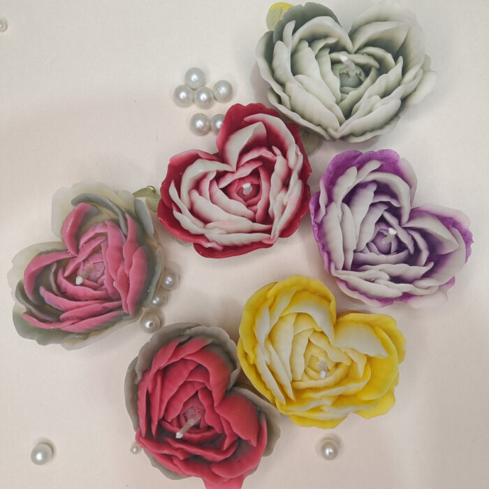 Trending Rose heart candle with multiple aroma Candle