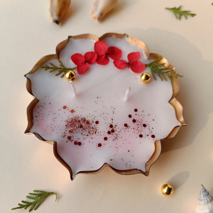Red rose aroma candle with Christmas theme Candle