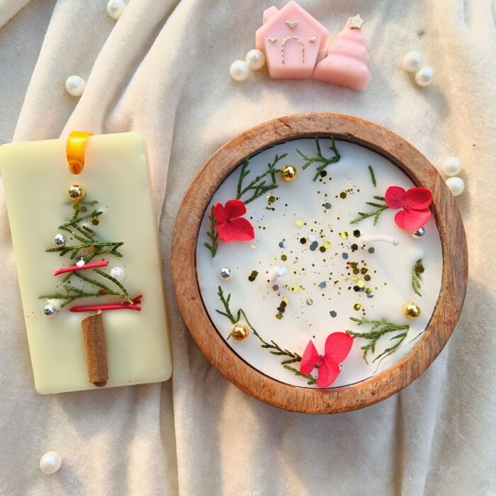 Combo of two Christmas based candle(rose aroma) and wax sachet(jasmine aroma) Candle